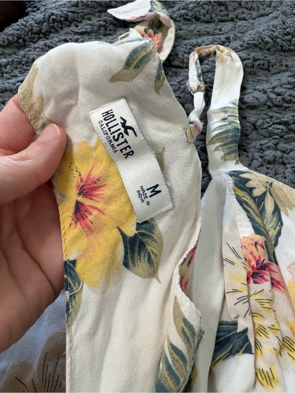 HOLLISTER | Open Back/Tie Floral Sundress - Picture 3 of 5